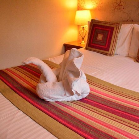 Homagen Bed & Breakfast Roybridge Buitenkant foto