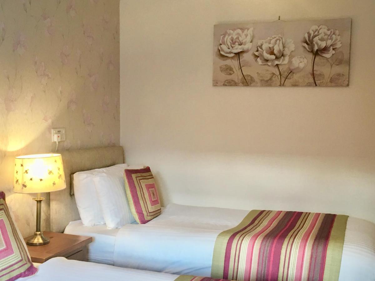 Homagen Bed & Breakfast Roybridge Buitenkant foto