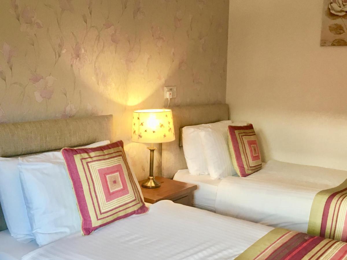 Homagen Bed & Breakfast Roybridge Buitenkant foto