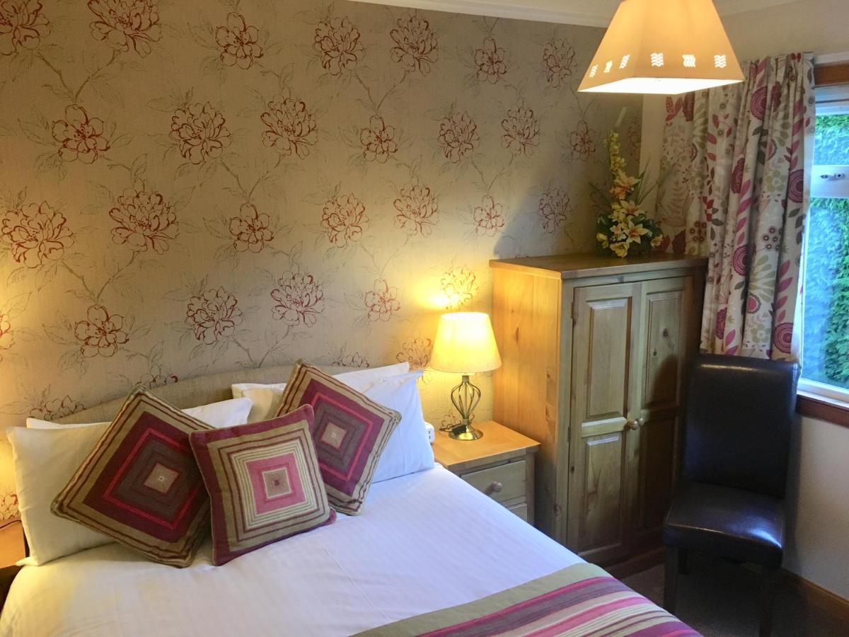 Homagen Bed & Breakfast Roybridge Buitenkant foto