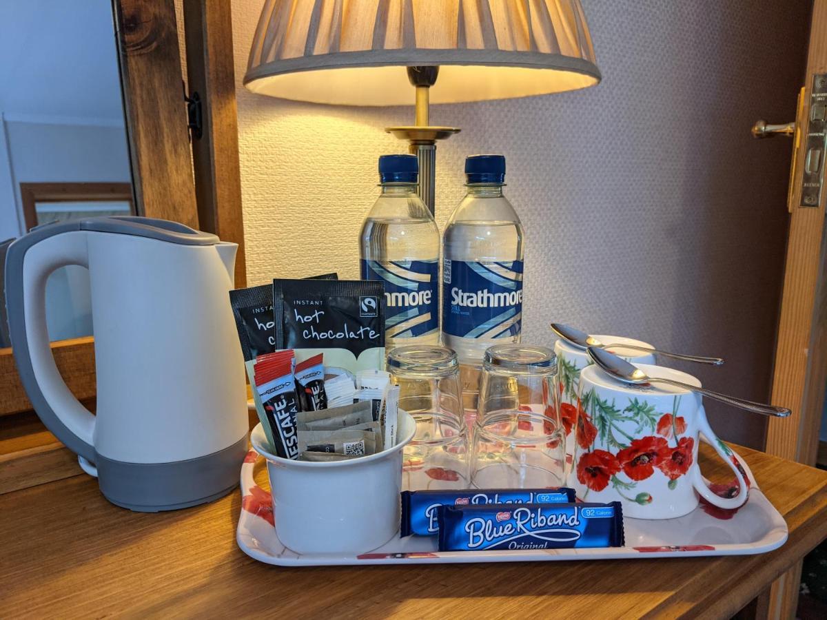 Homagen Bed & Breakfast Roybridge Buitenkant foto